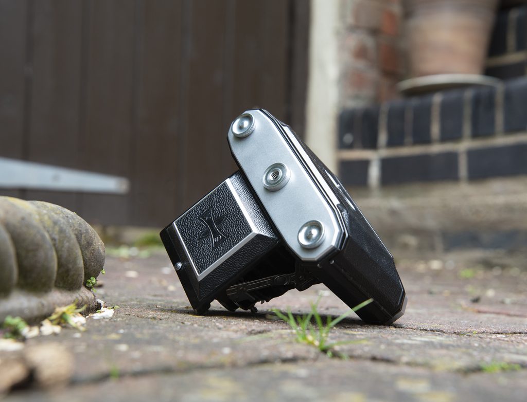 Mamiyta 6 folder camera - dropped